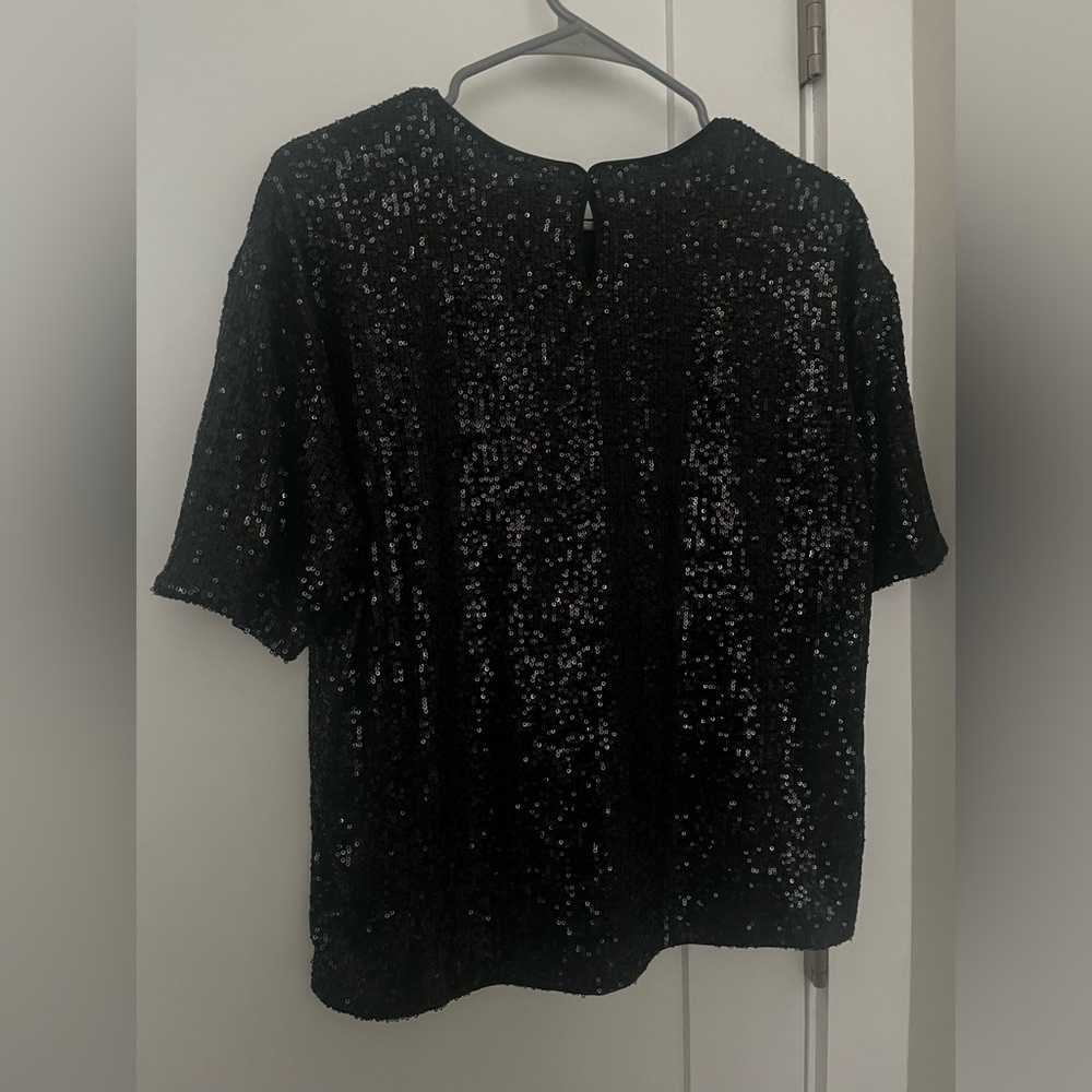 Black sparkle top M